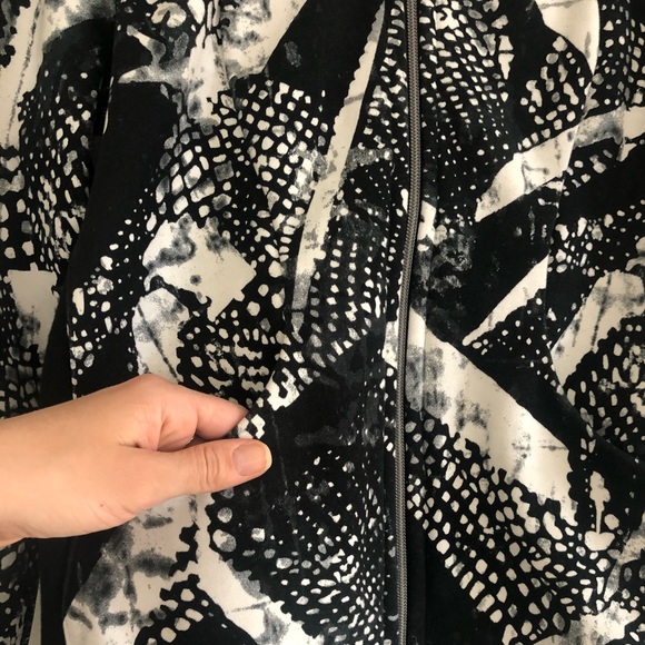 Lululemon zip up - Picture 7 of 7